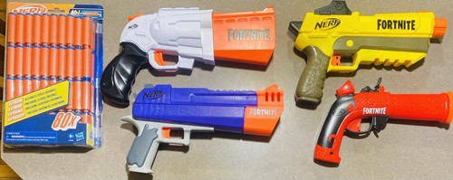 Lot 4 nerf fortnite toy - of,